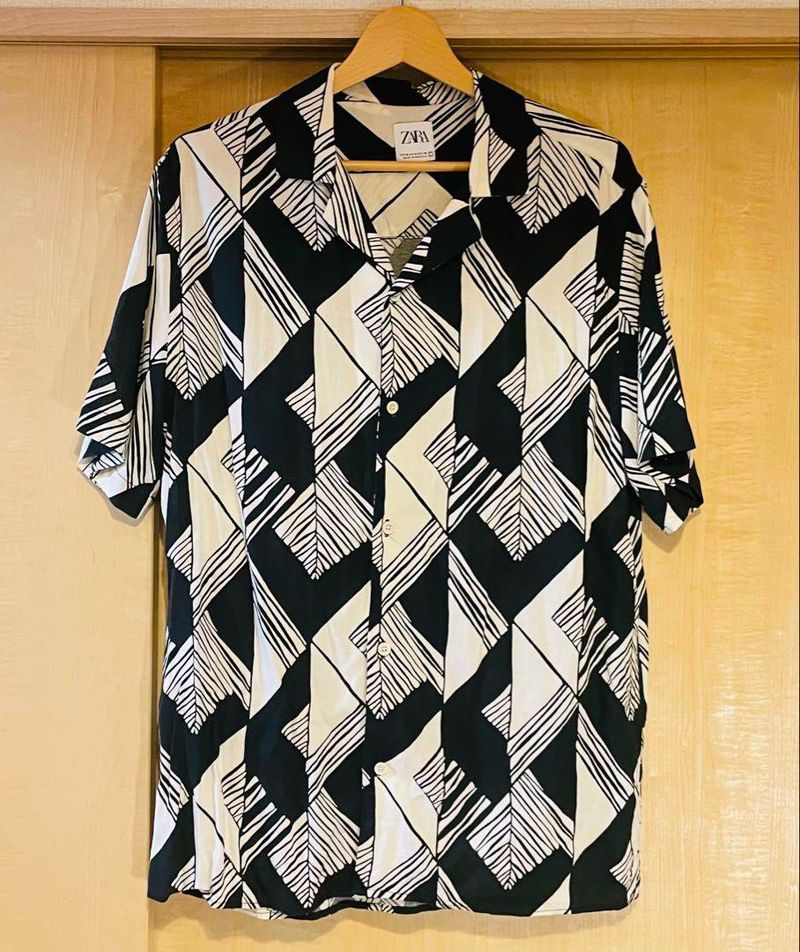 Orignal Zara Cool Geometric Print Shirt