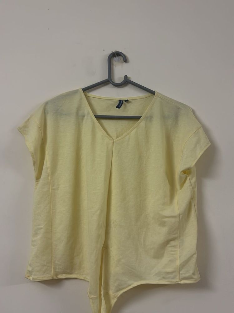 Cute Yellow Top