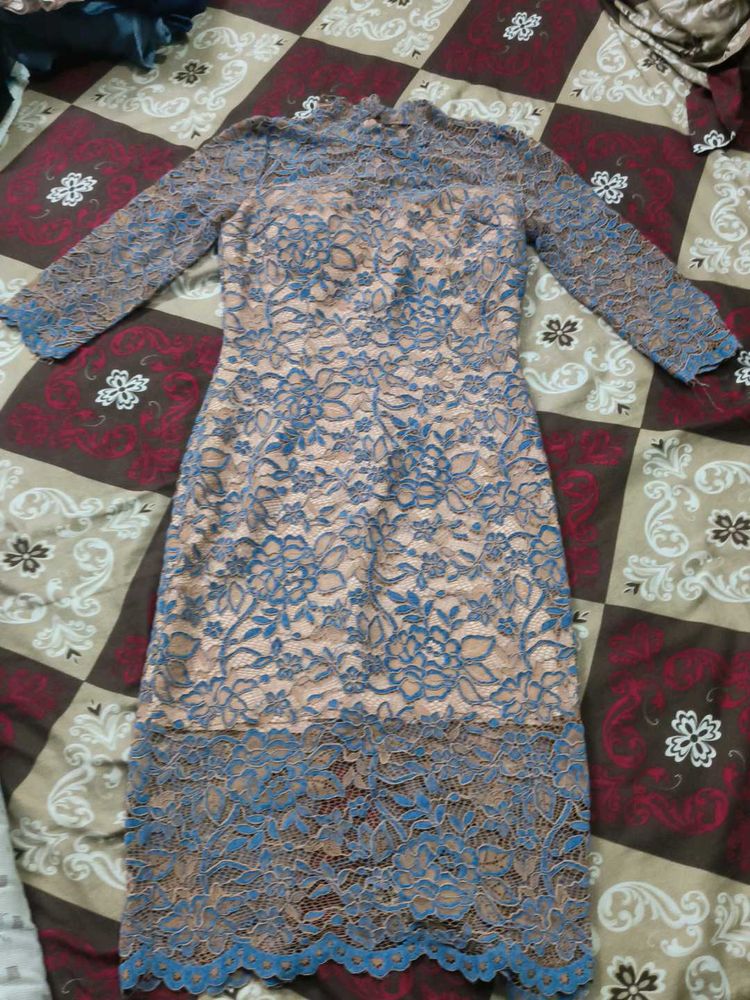 Elegant Lace Midi Dress