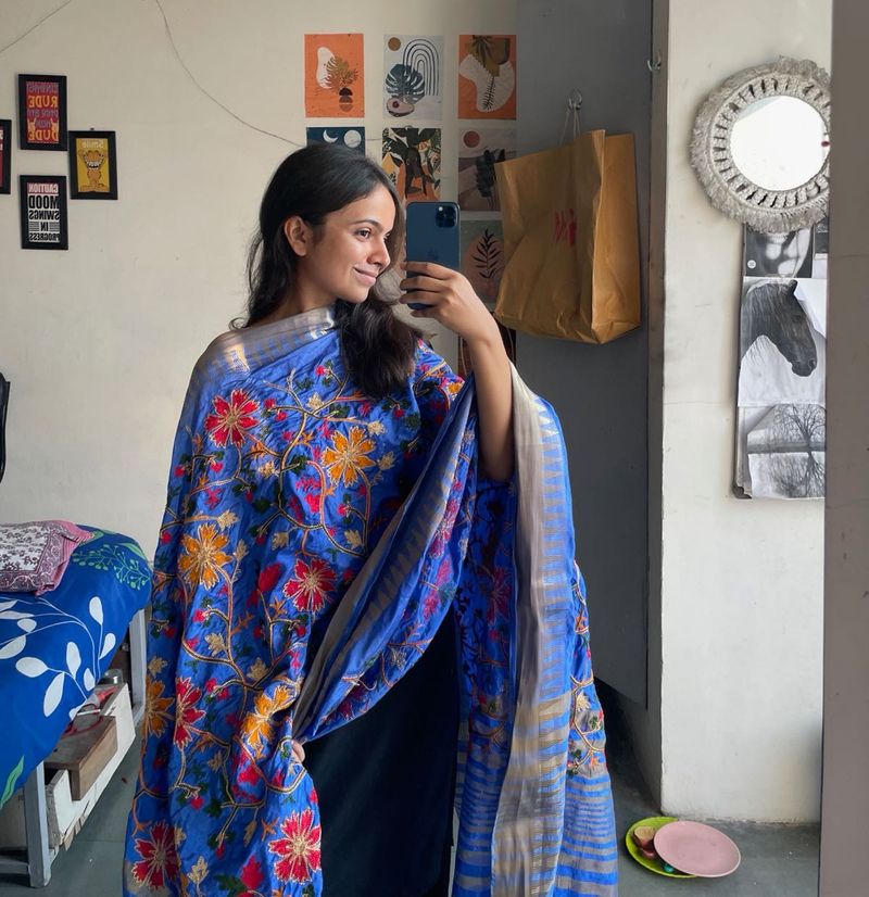 Floral Embroidered Dupattata