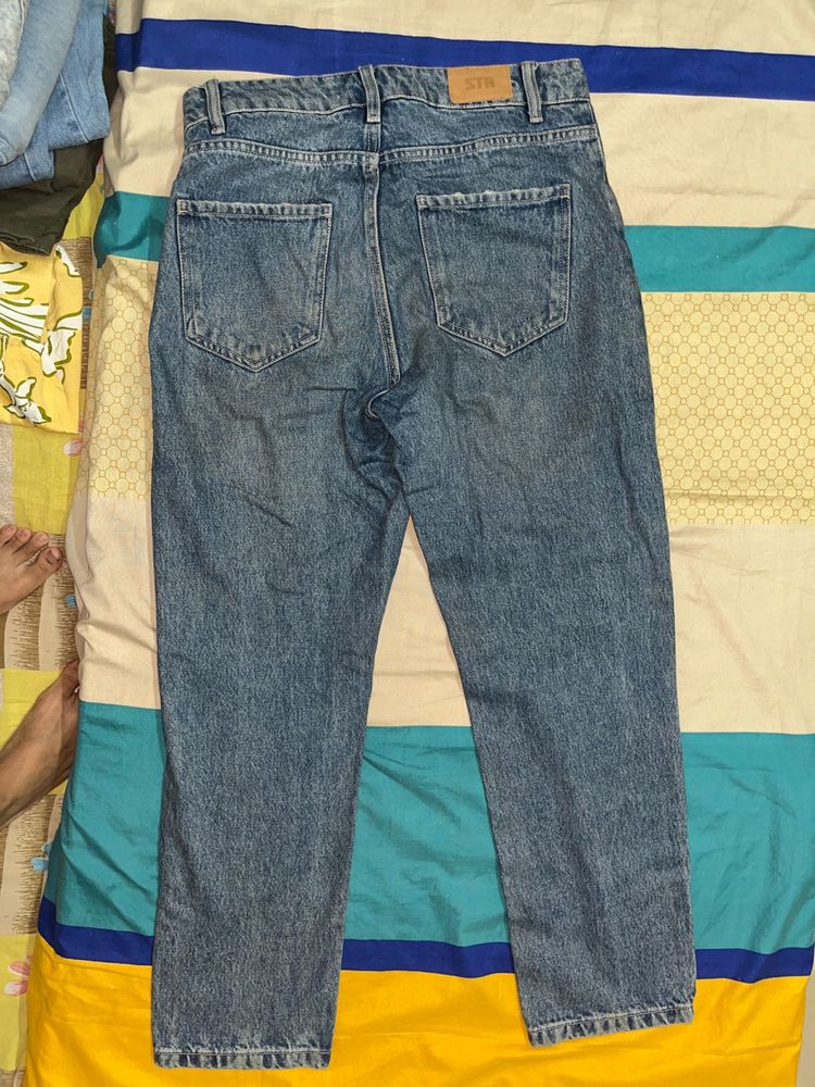 STM Jeans - Stylish Denim