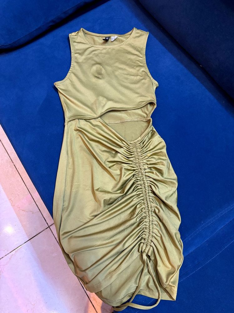 H&amp;M Gold Cutout Ruched Dress