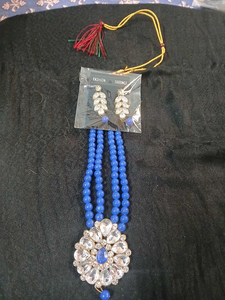 Necklace &amp; Earring Set