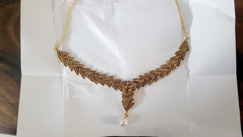 Elegant Gold Necklace
