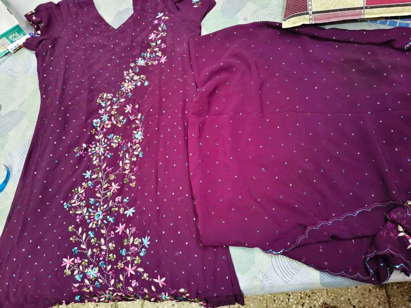 Beautiful Mauve party wear kurta &amp; dupatta in 40 s