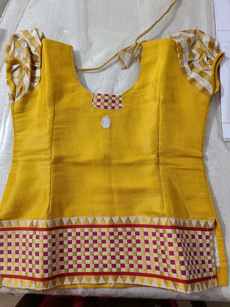 Blouse Pavada, Kerala