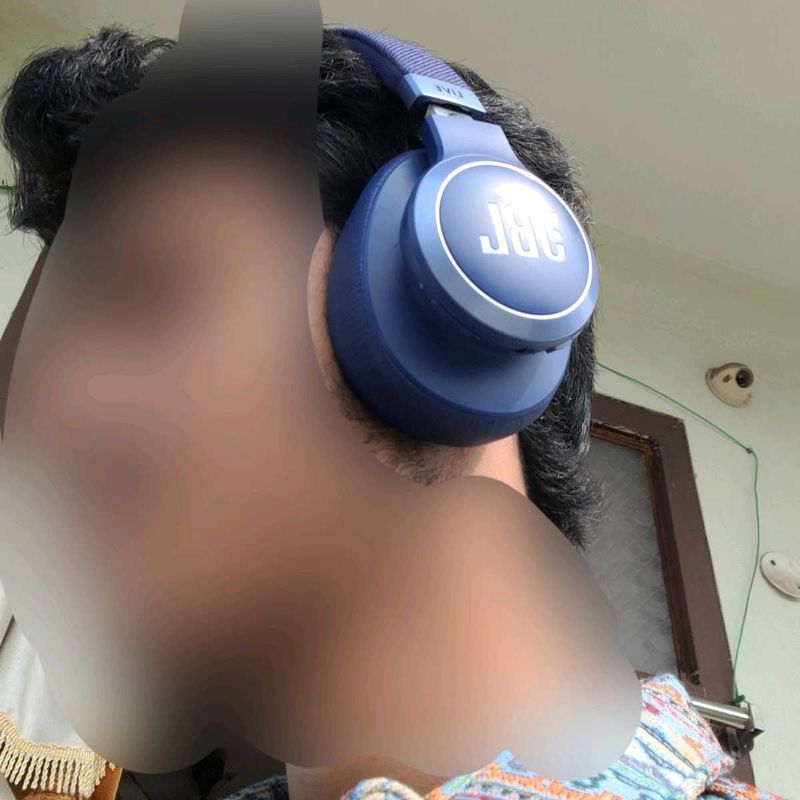 JBL Live 770NC Wireless Over-Ear Headphones