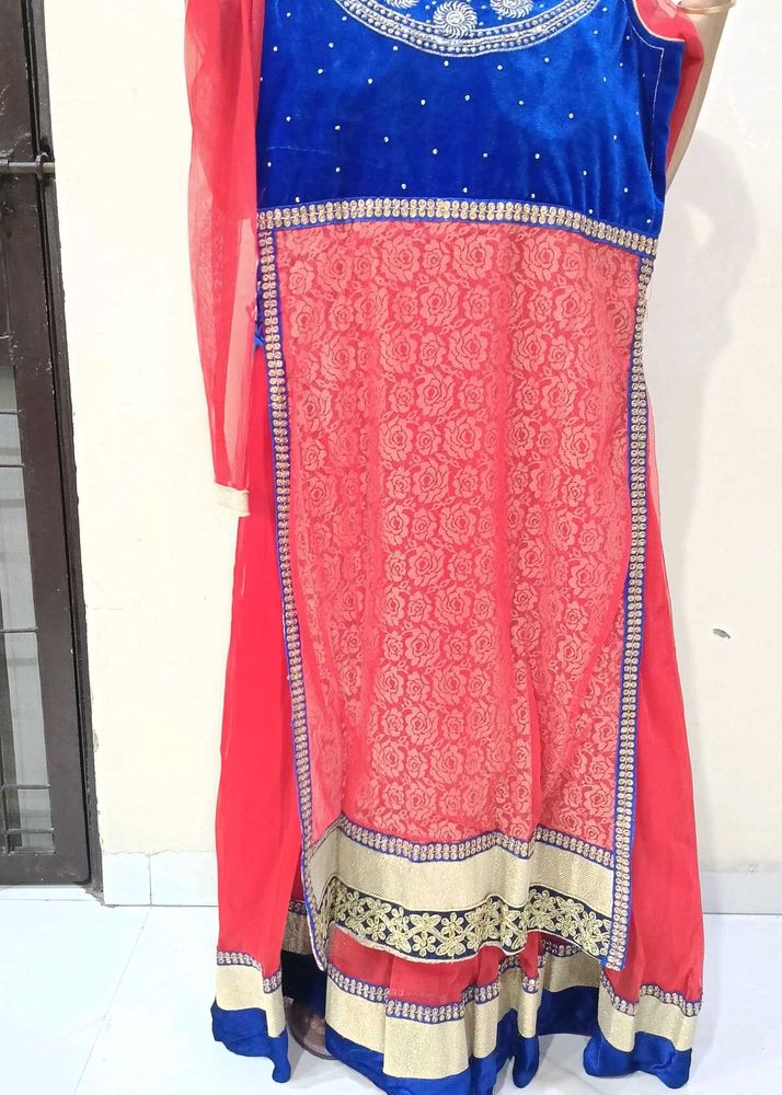 Elegant Ethnic Kurta Set With Dupatta