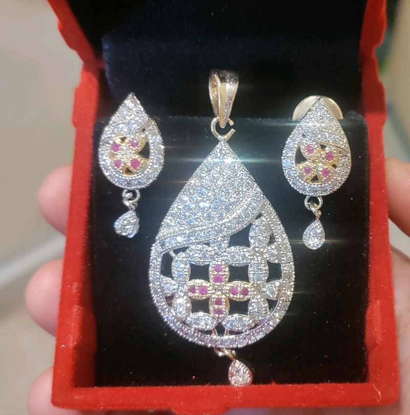 New A.d. Stone Pendal Set