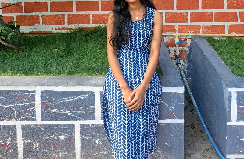 Blue &amp; White Sleeveless Kurtha