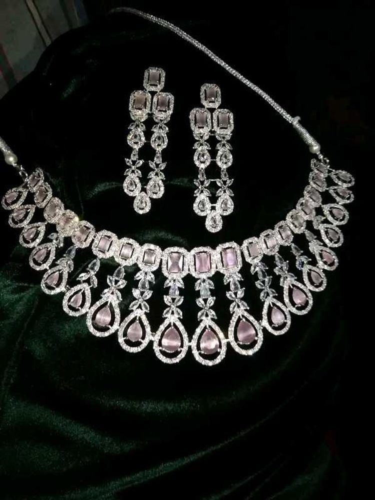 Elegant American Diamond Necklace Se