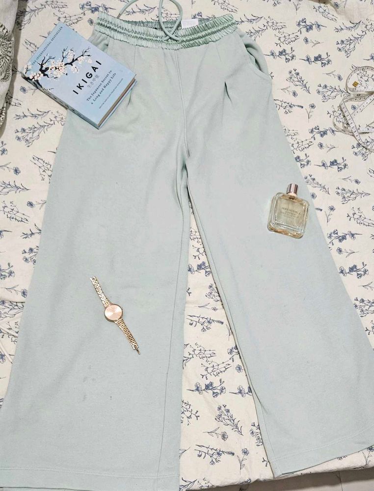 H&amp;M Pleat Detailed Flared Joggers