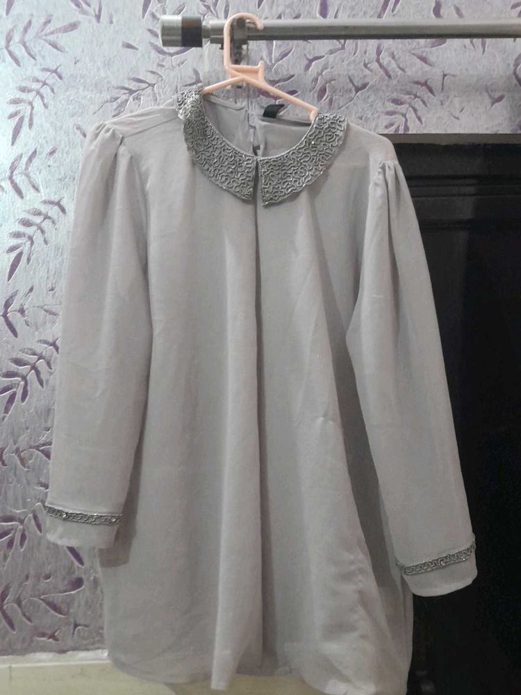 Elegant Grey Tunic with Beaded Details ✨| Preloved