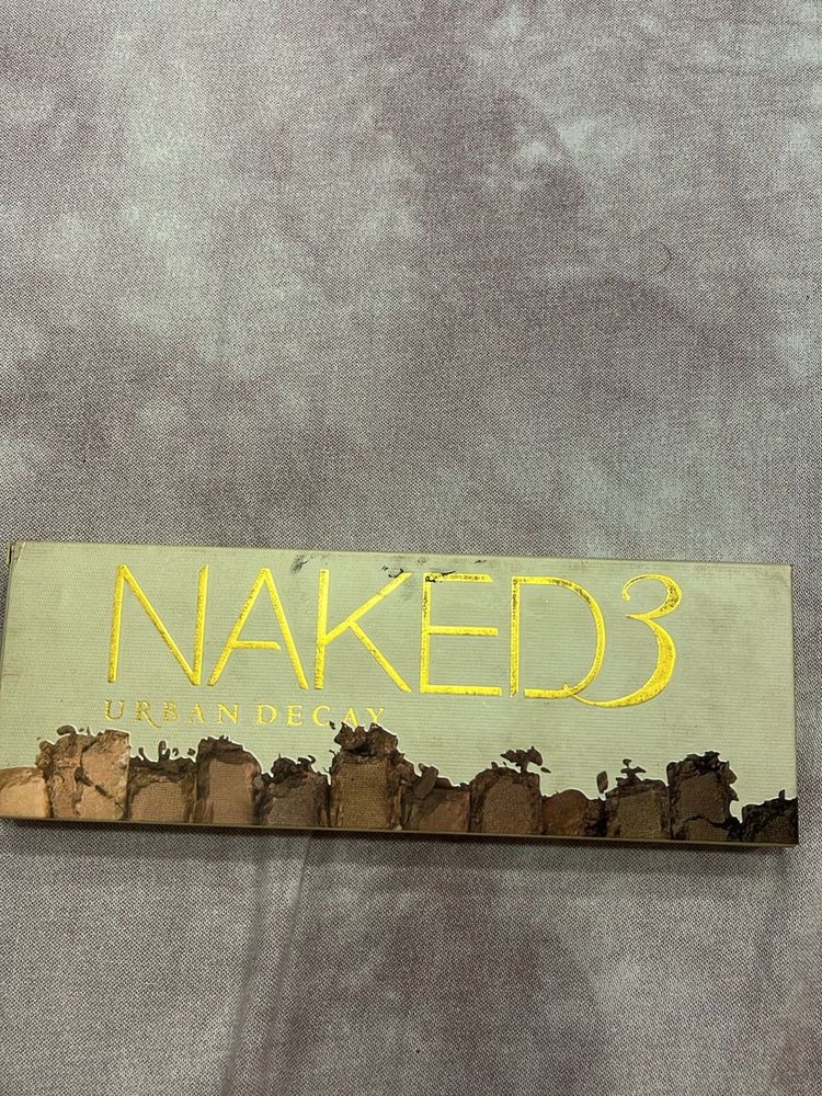 Urban Decay Naked3 Eyeshadow Palette – Pre-loved