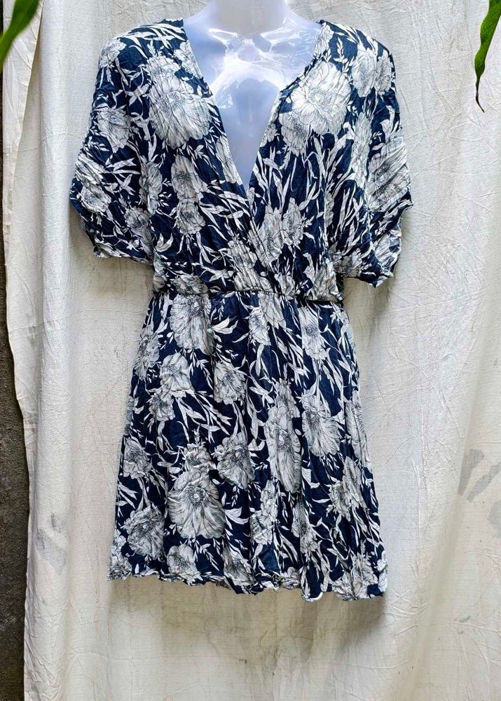I. CUTE FLORAL DRESS