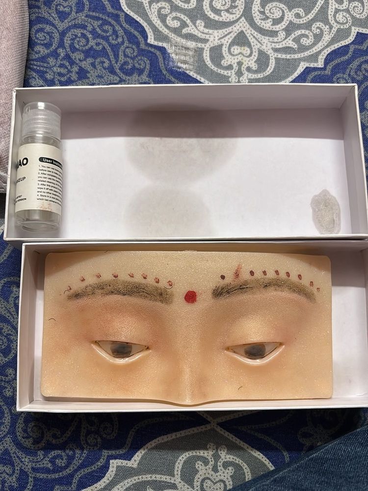 Dummy For Eyes Makeup Practice
