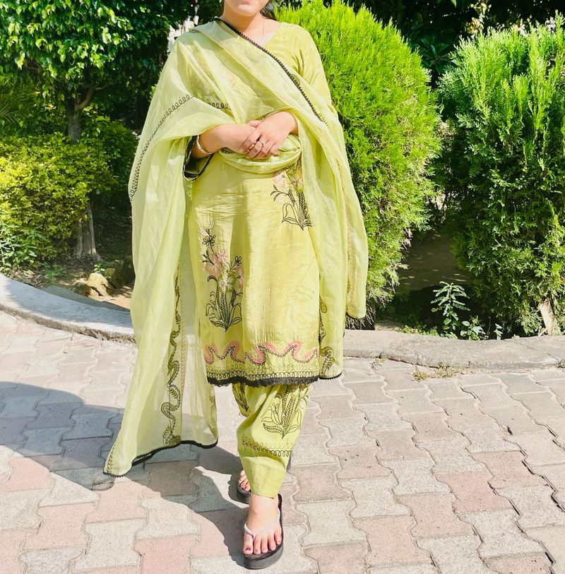 Elegant Green Salwar Suit