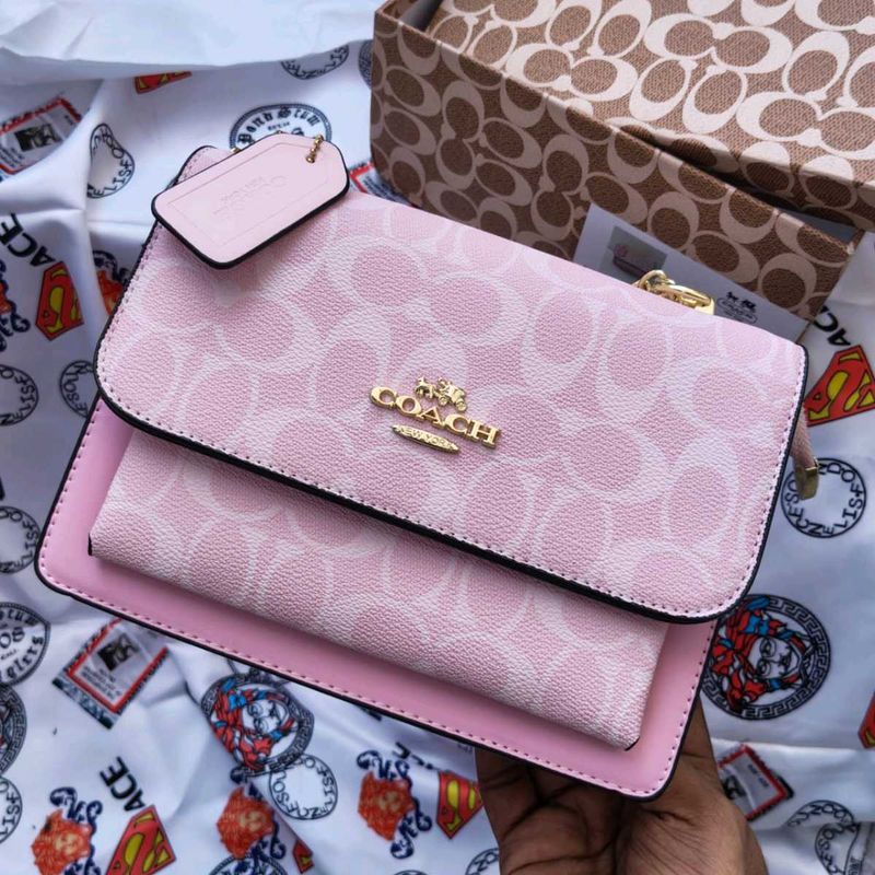 pink coach bag 💕