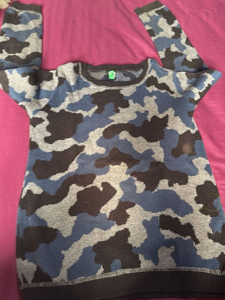 Camouflage Print Sweatshirt