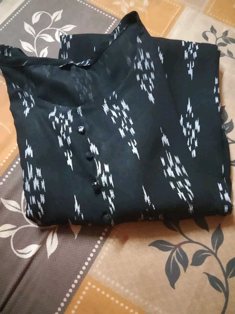 Stylish Black Printed Top