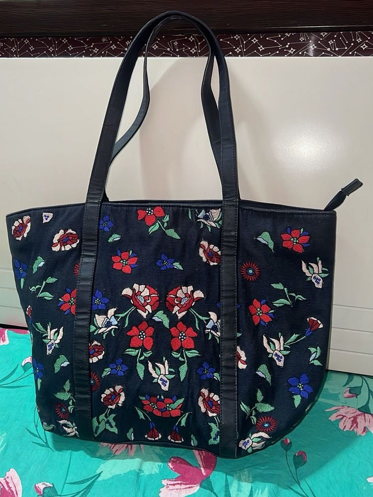 (BAGS TO DONATE) Floral Print DARK BLUE Tote Bag