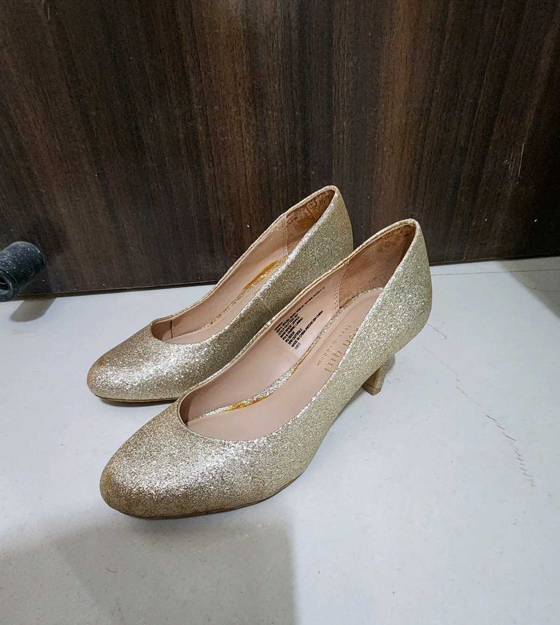 Steve Madden sparkle the night  Heels