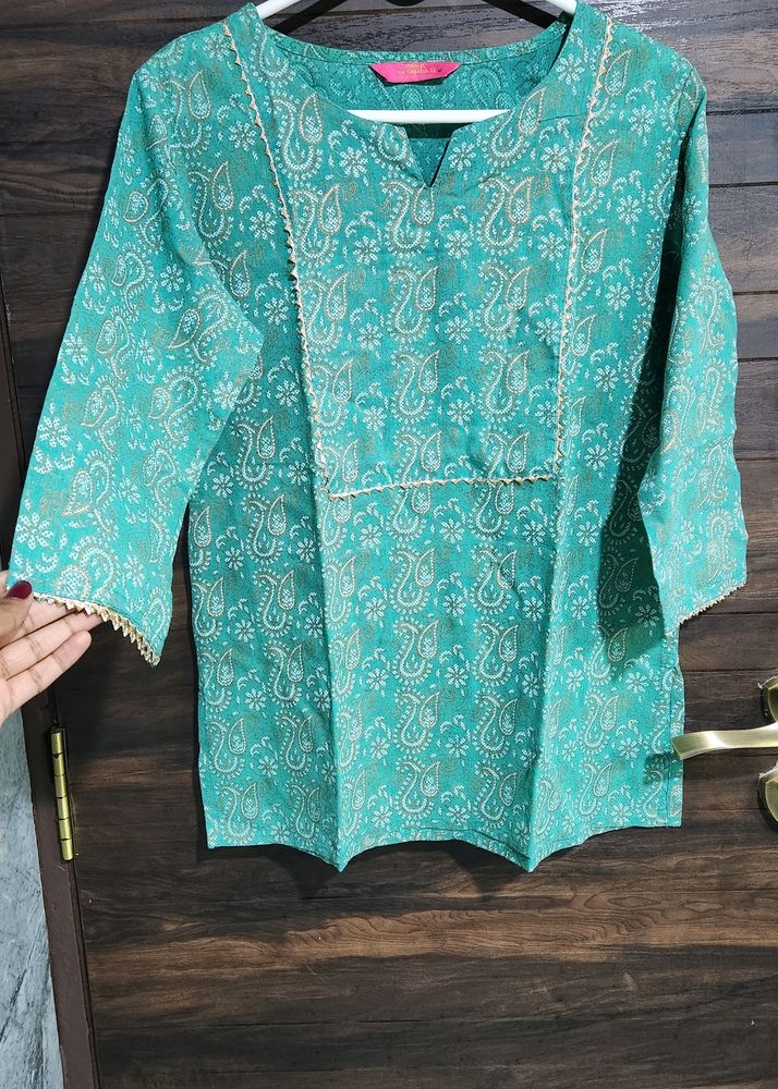 GOLD &amp; GREEN short Kurti