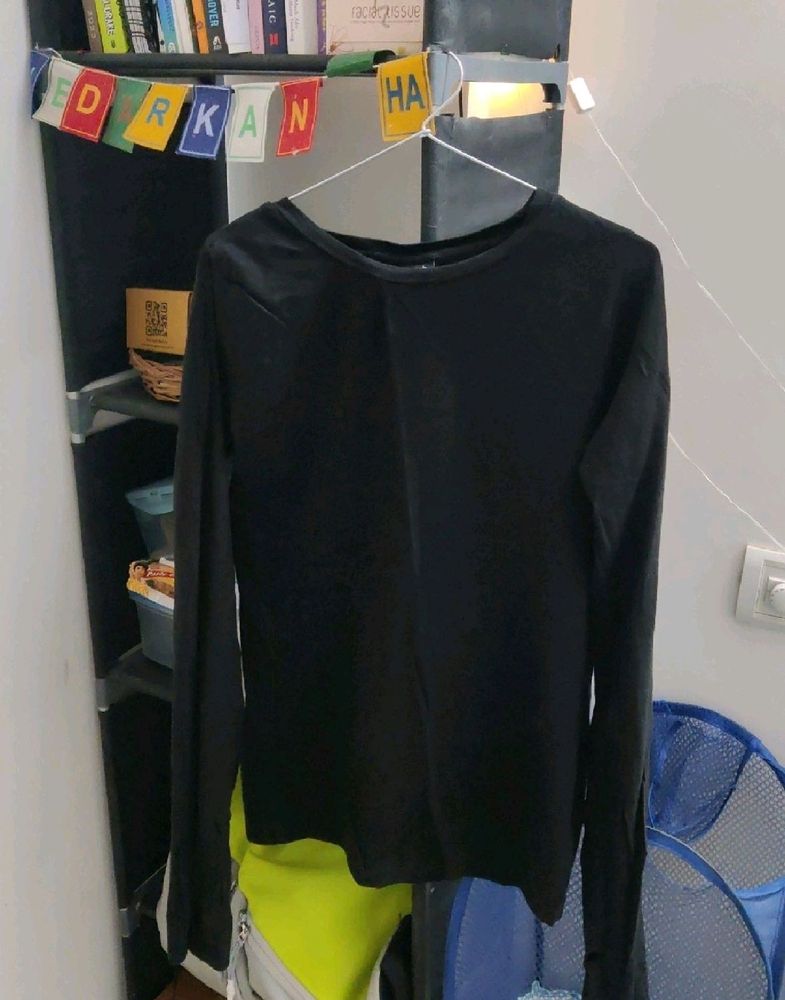 Rigo Black Thumbhole Full Sleeve T-Shirt