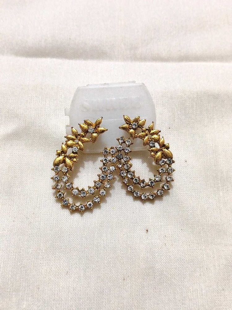 Elegant Floral Drop Earrings