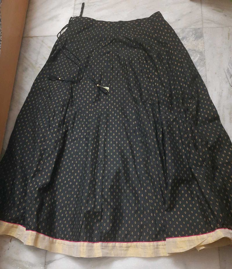 elegant black ethnic skirt