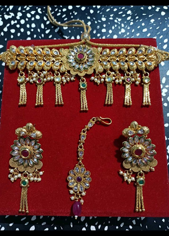 Necklace Set