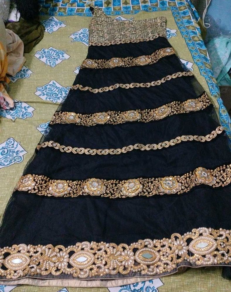 Elegant Black &amp; Gold Embellished Dress 🖤