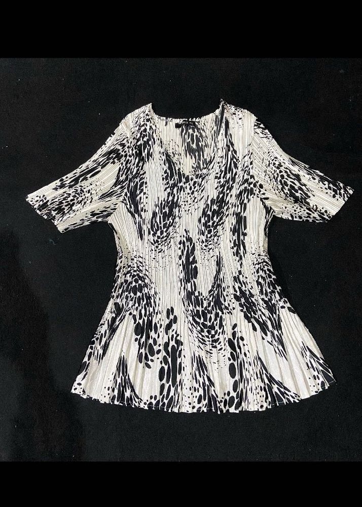 Printed Pleated Top