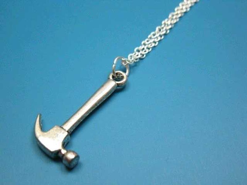 Hammer Necklace 🔨