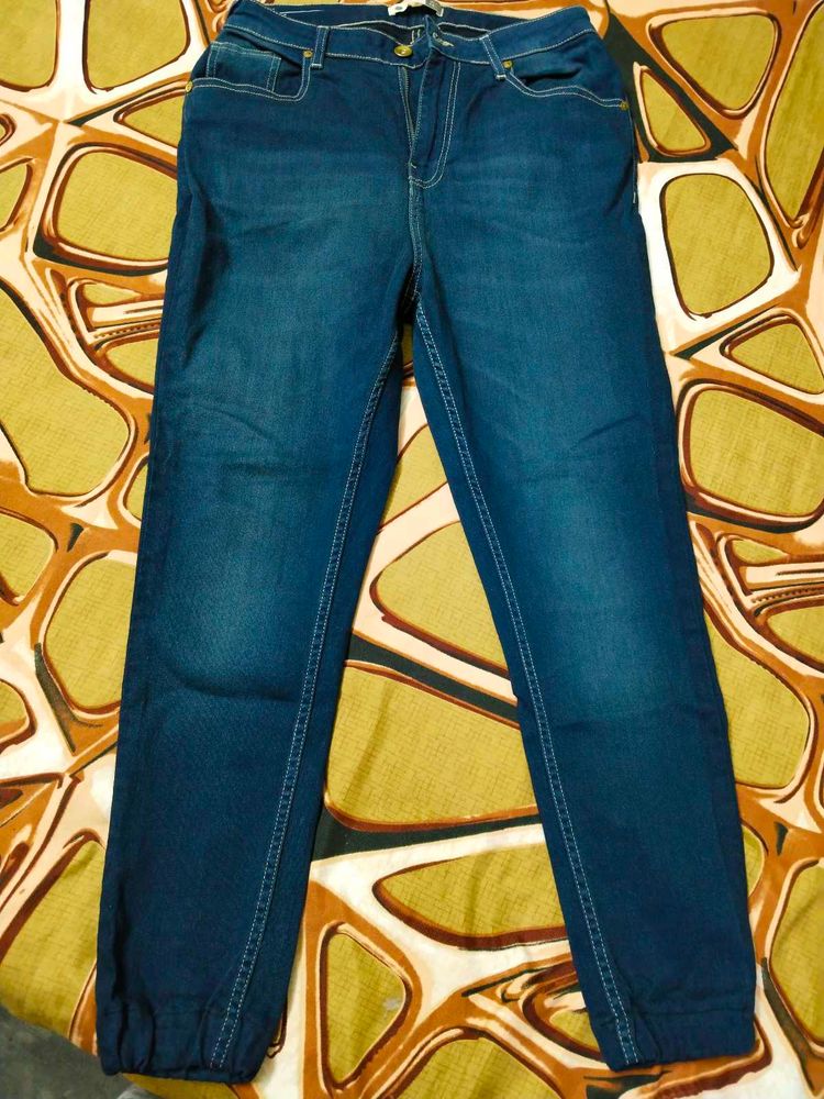 Women&#39;s Blue Denim Jeans