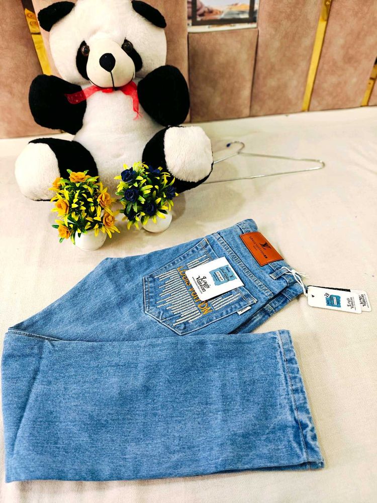 Stylish Light Wash Jeans