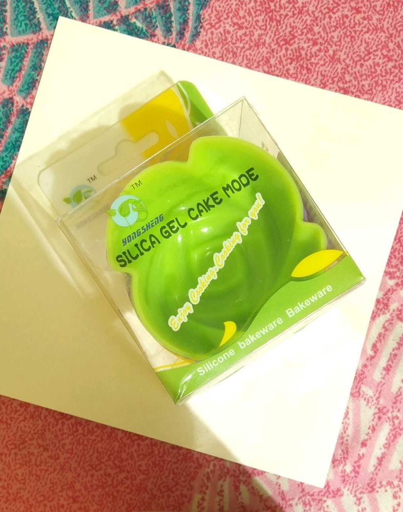 Baking cake mold