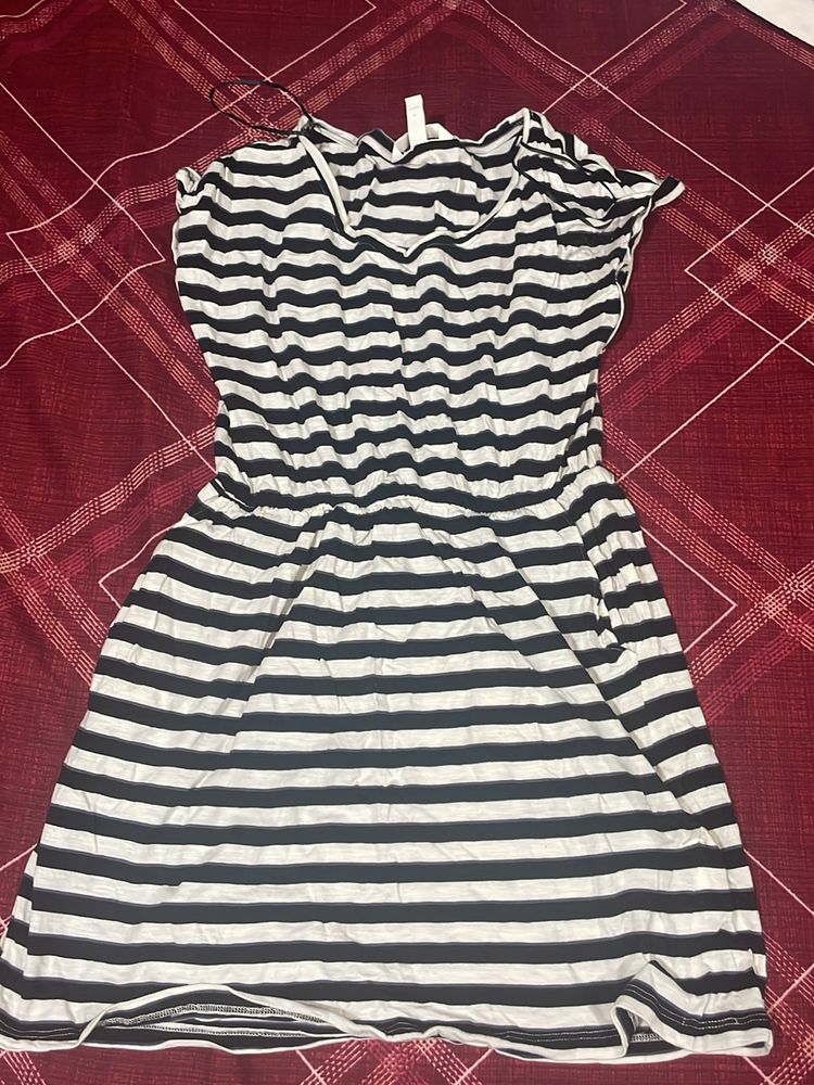 H&amp;M Dress With Pockets