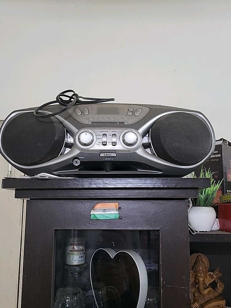 Samsung radio in working condition