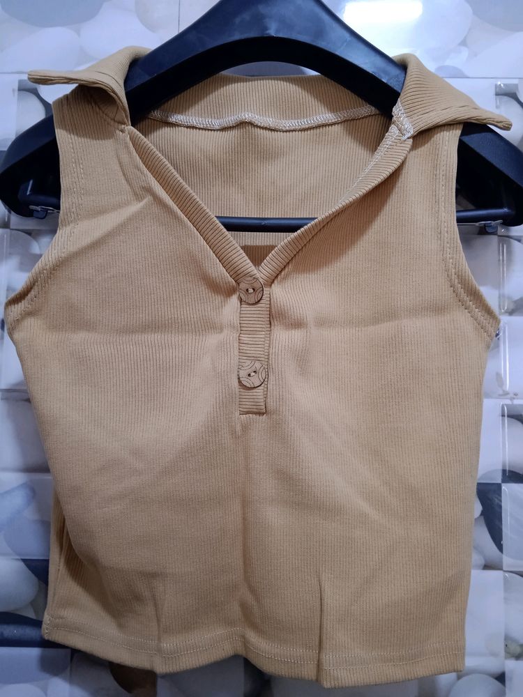 Collared Ribbed Crop Top