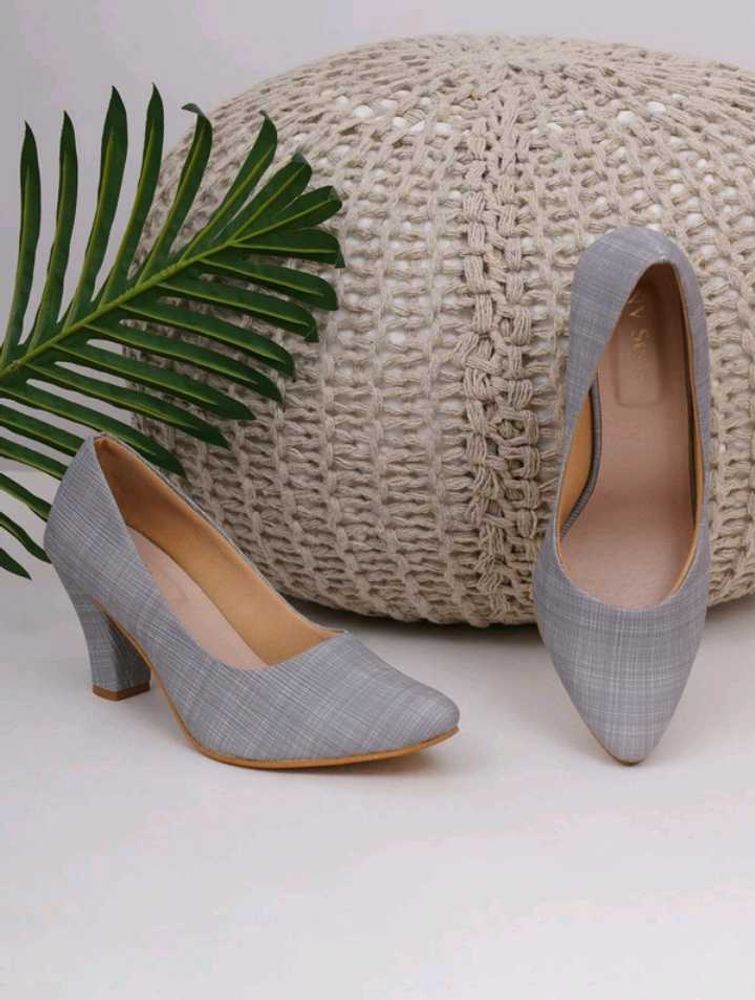 Women Bellies Sandal (Grey, 4)