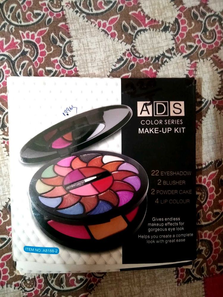 Make Up Kite (NEW)
