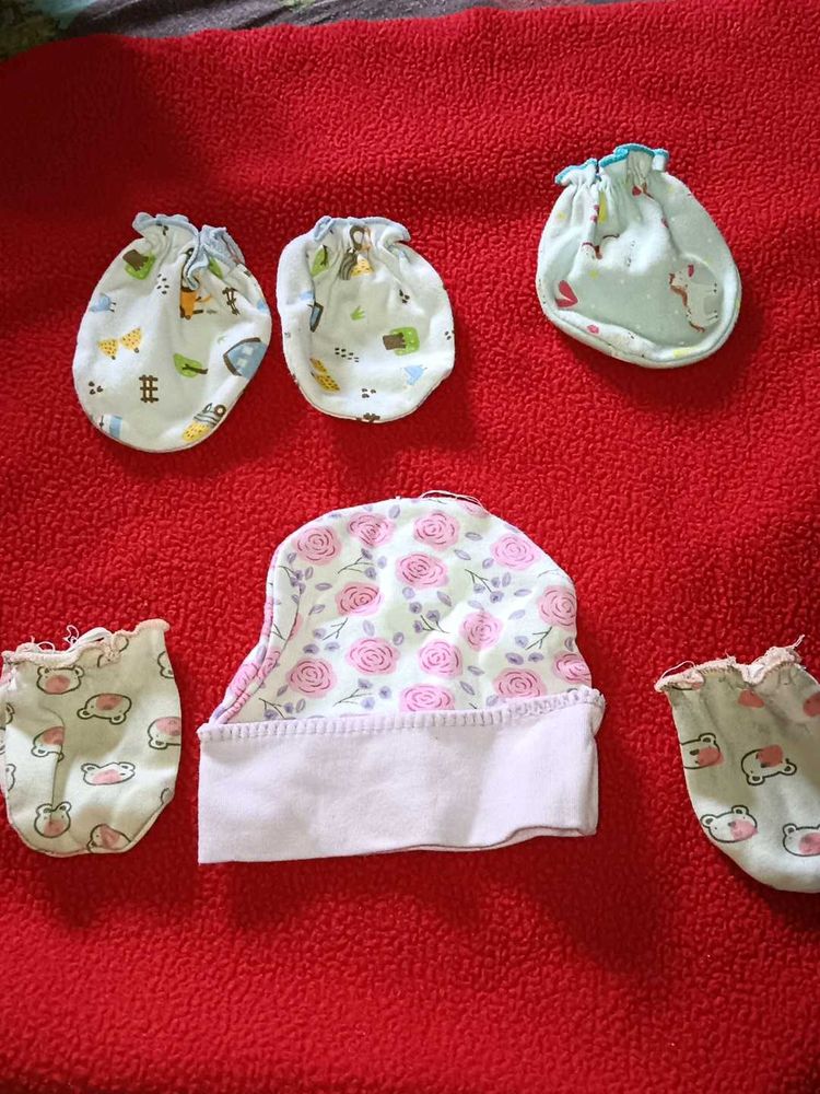 Baby Hat &amp; Mitten Set