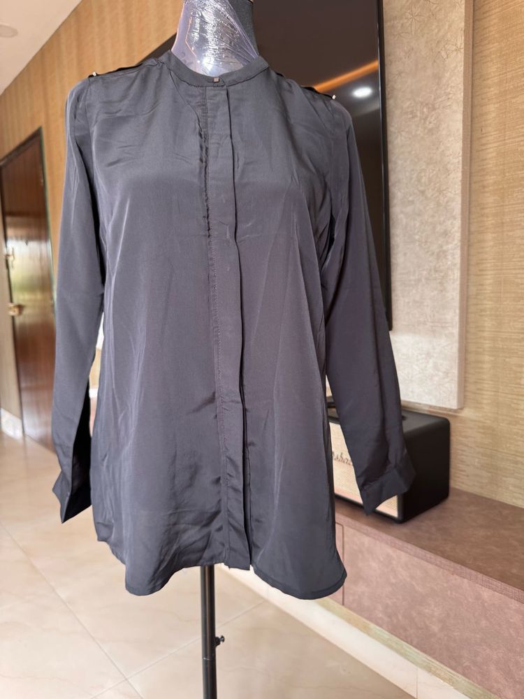 Black Long Sleeves Shirt By W