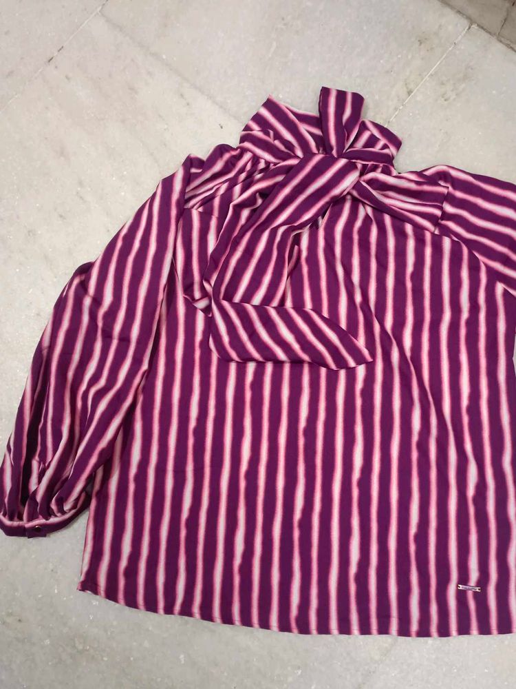 Vanhuesen Top Never Wore