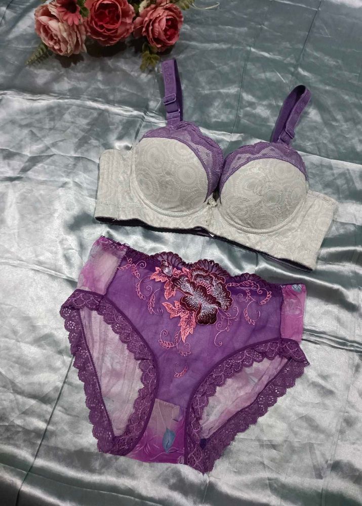 Lace Bra &amp; Panty Set - Purple