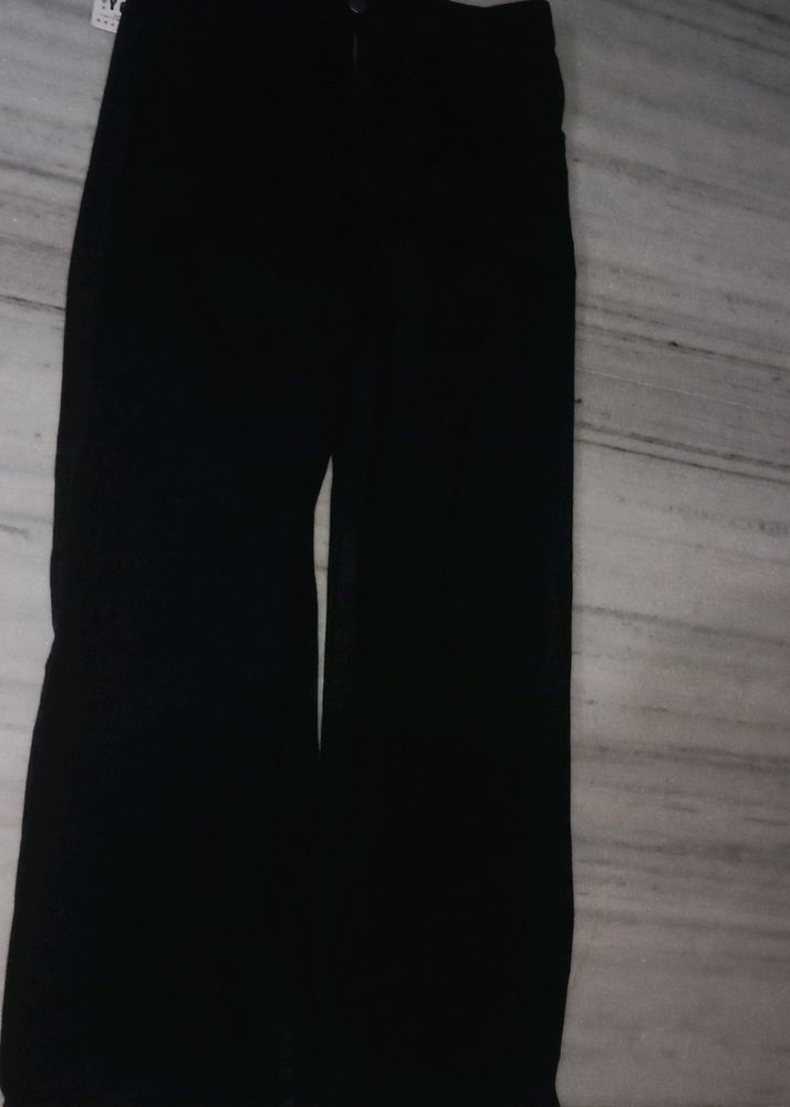 Stright Fit Jeans For Women 🥰