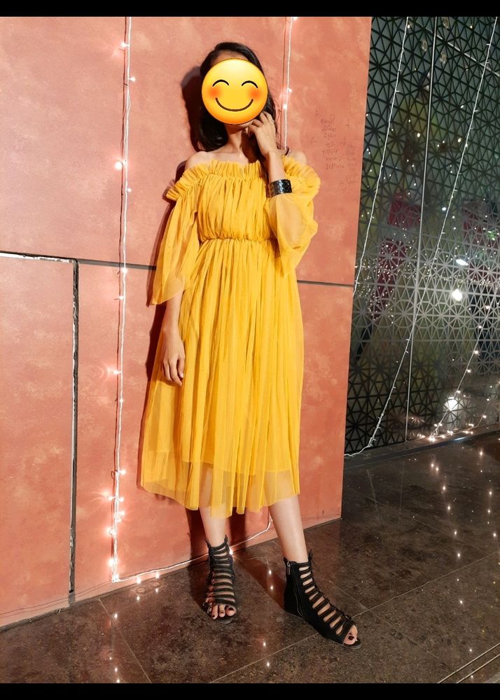 Off Shoulder One Piece 💛