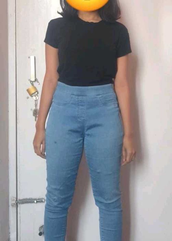 Light Wash Denim Jeans/Jeggings