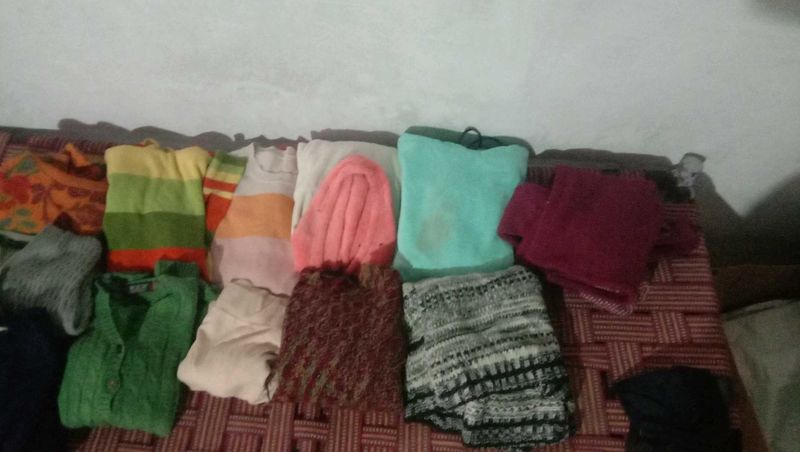 Mixed Women&#39;s Tops Bundle